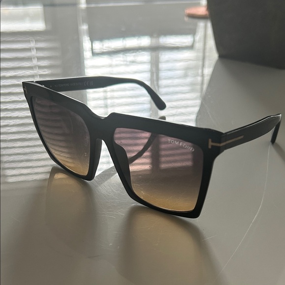 Tom Ford Black and Brown Gradient Sunglasses - Picture 1 of 2